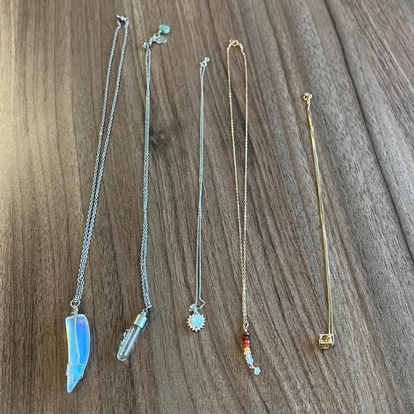Necklace bundle - Picture 1 of 4